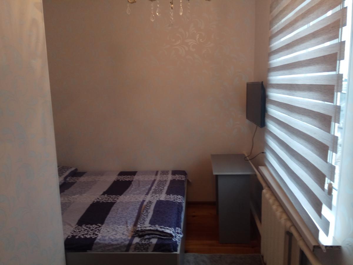 Holiday Hostel House Бишкек Екстериор снимка