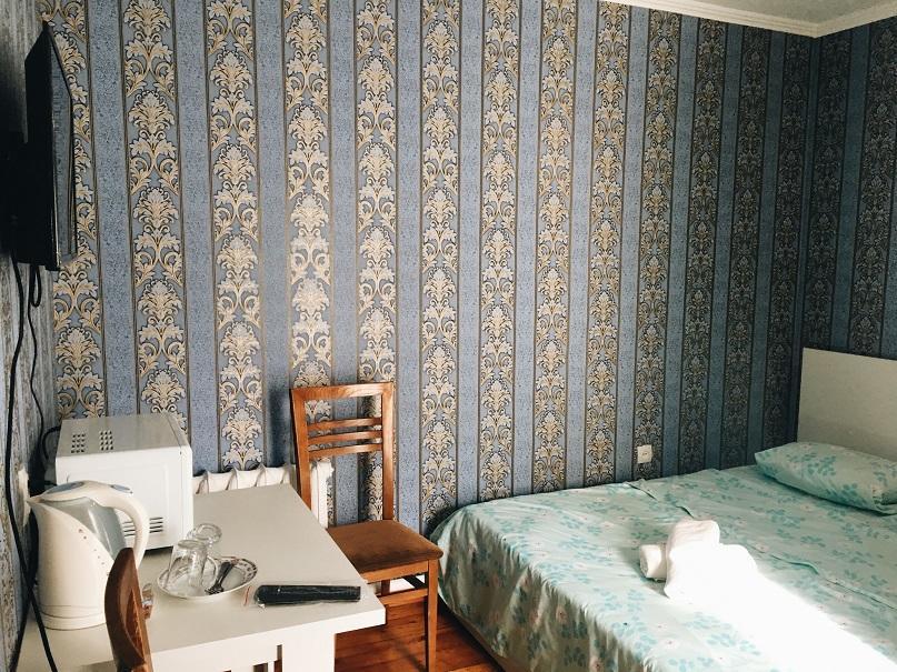 Holiday Hostel House Бишкек Екстериор снимка